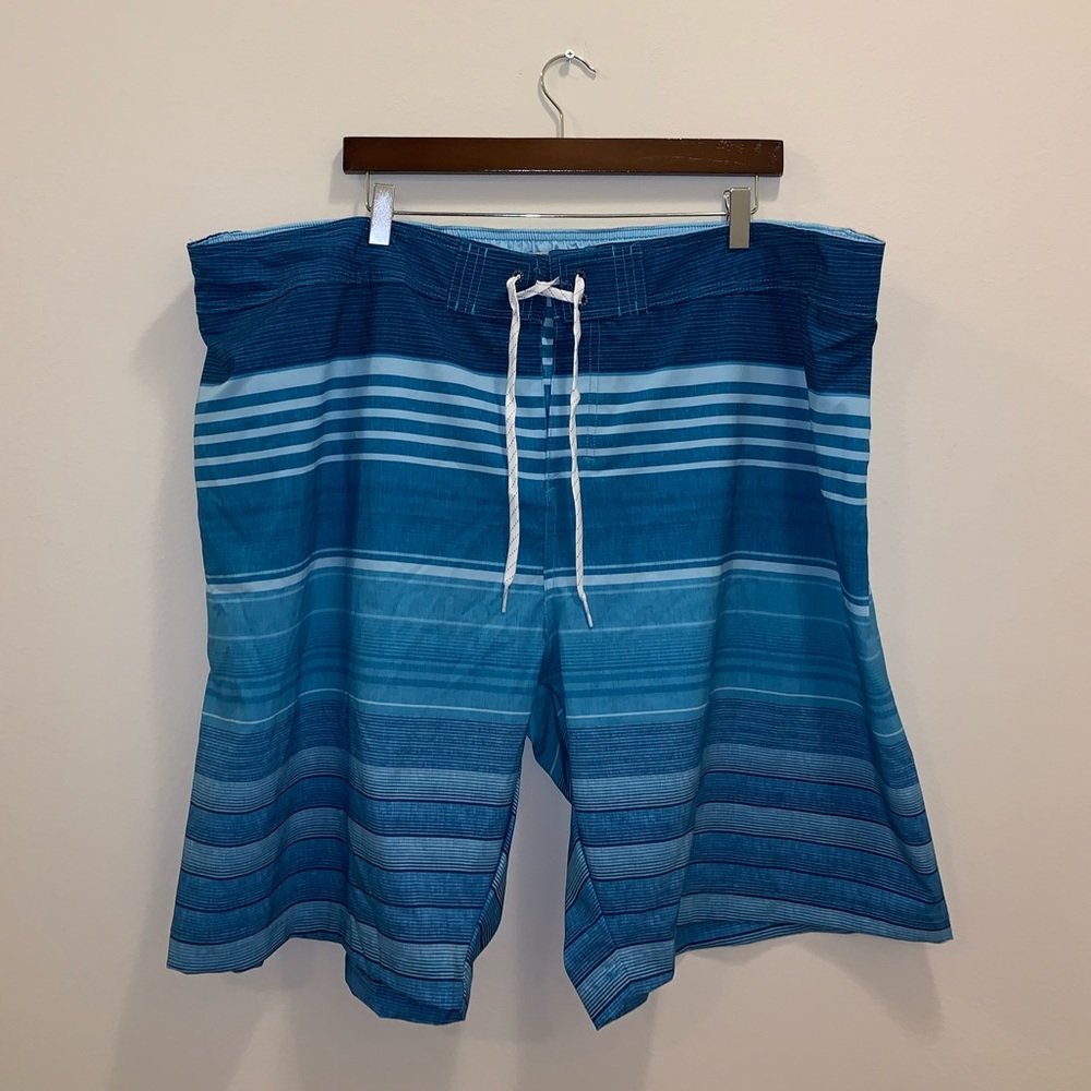 Ocean Coast Advantage Blue & White Swim Trunks 3X - Picture 2 of 10